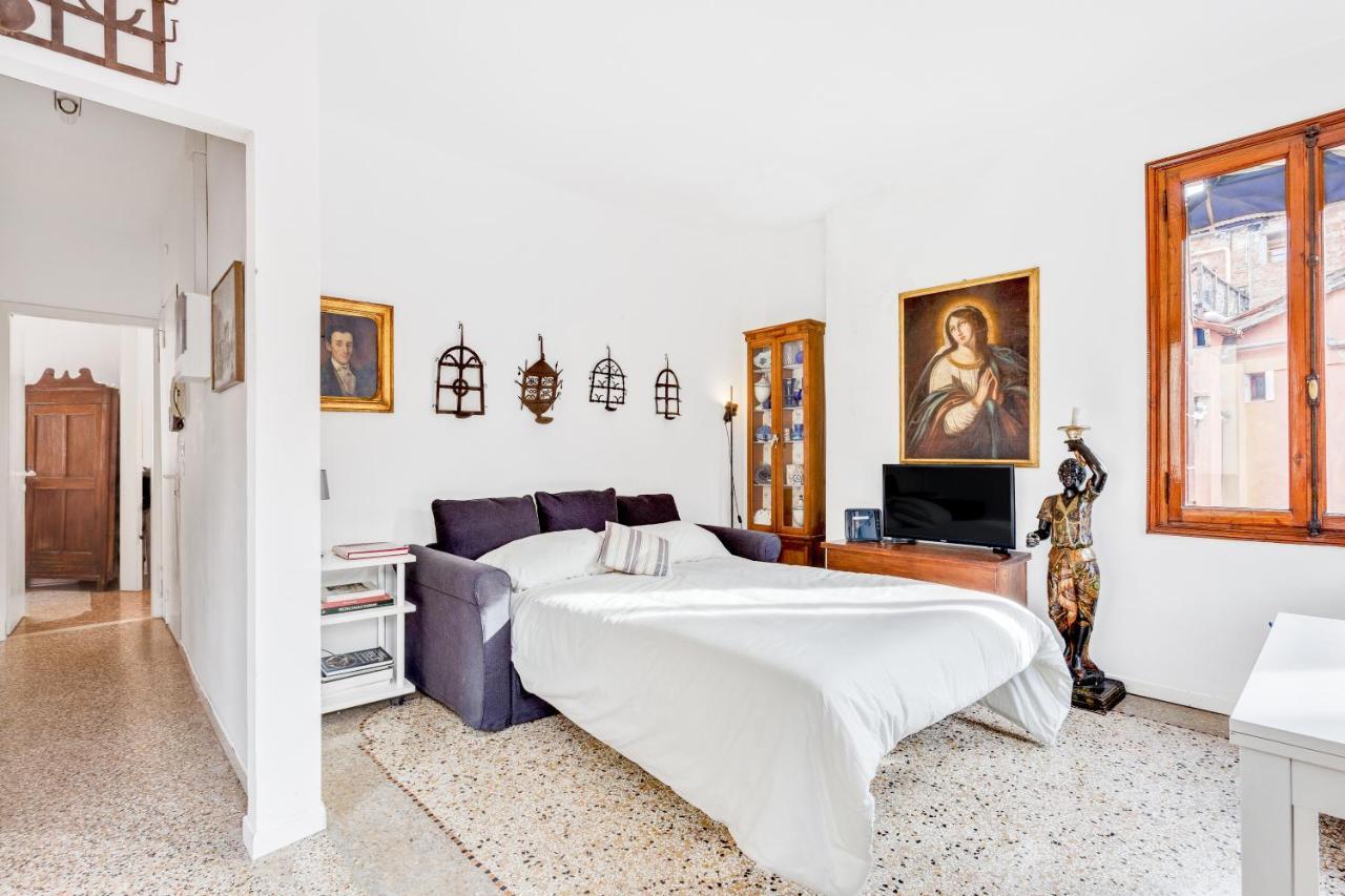 Ca Lu Vintage Flat Con Vista Su San Marco! Apartment Venice Luaran gambar