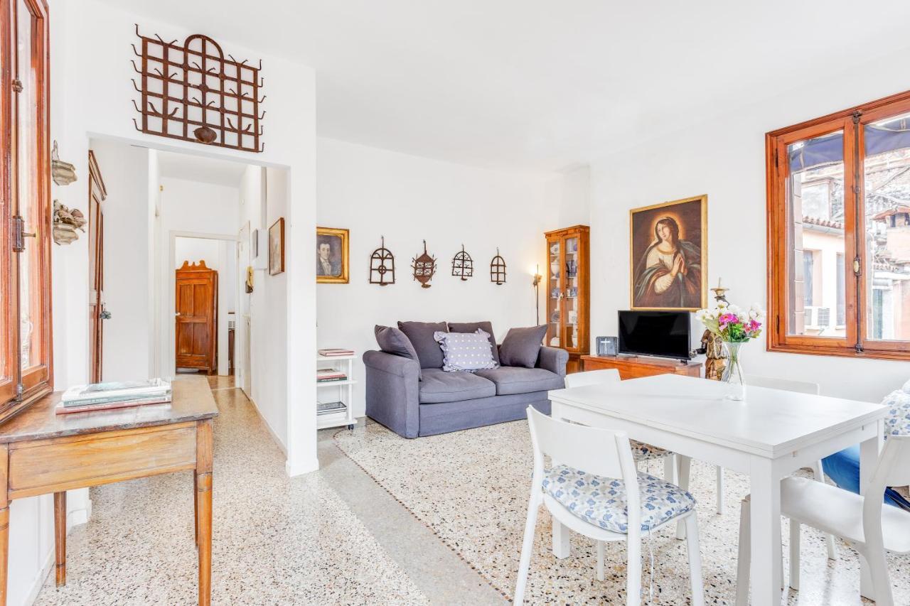 Ca Lu Vintage Flat Con Vista Su San Marco! Apartment Venice Luaran gambar