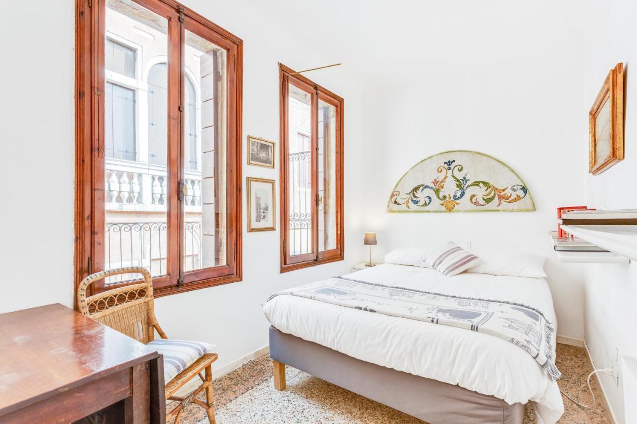 Ca Lu Vintage Flat Con Vista Su San Marco! Apartment Venice Luaran gambar