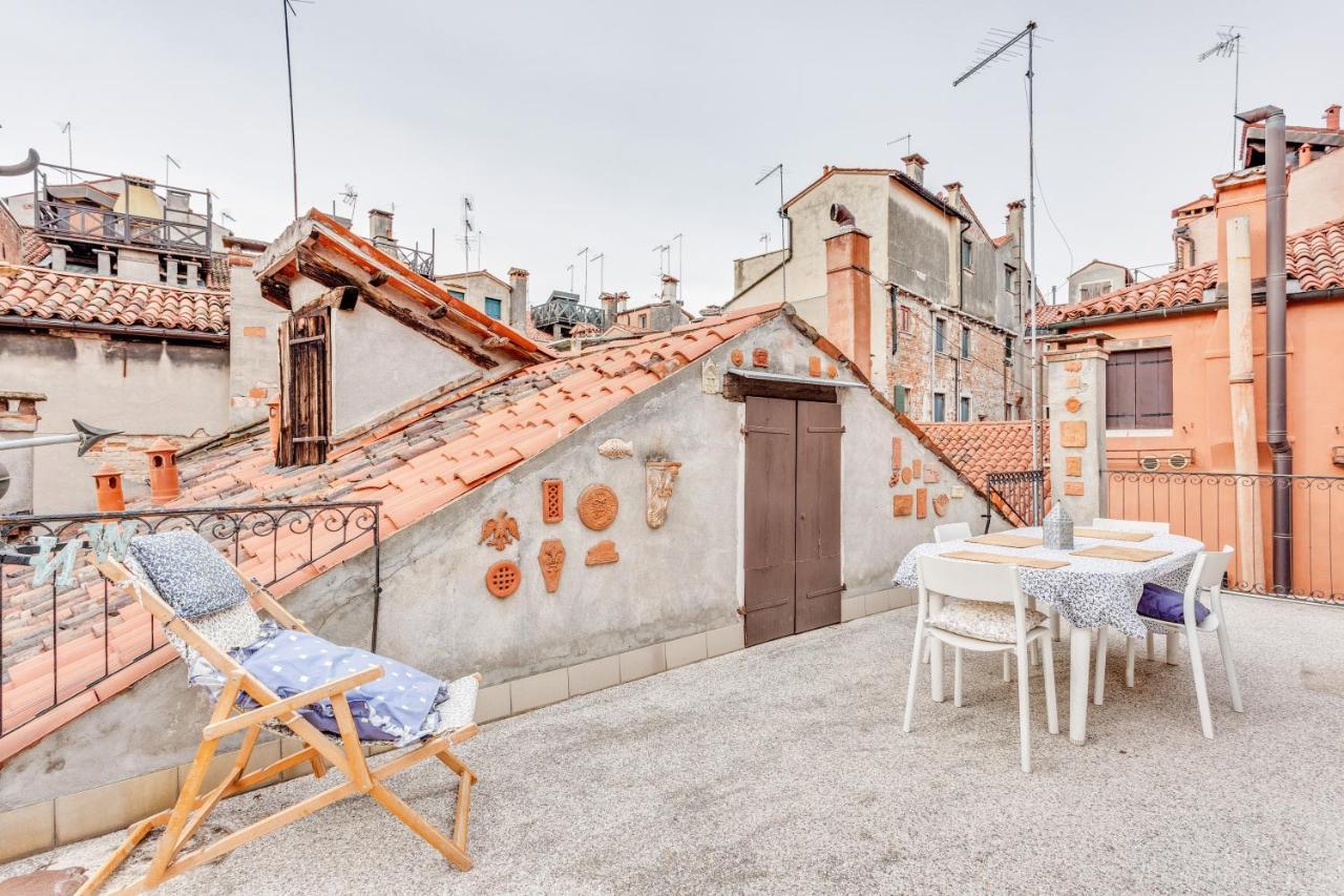 Ca Lu Vintage Flat Con Vista Su San Marco! Apartment Venice Luaran gambar
