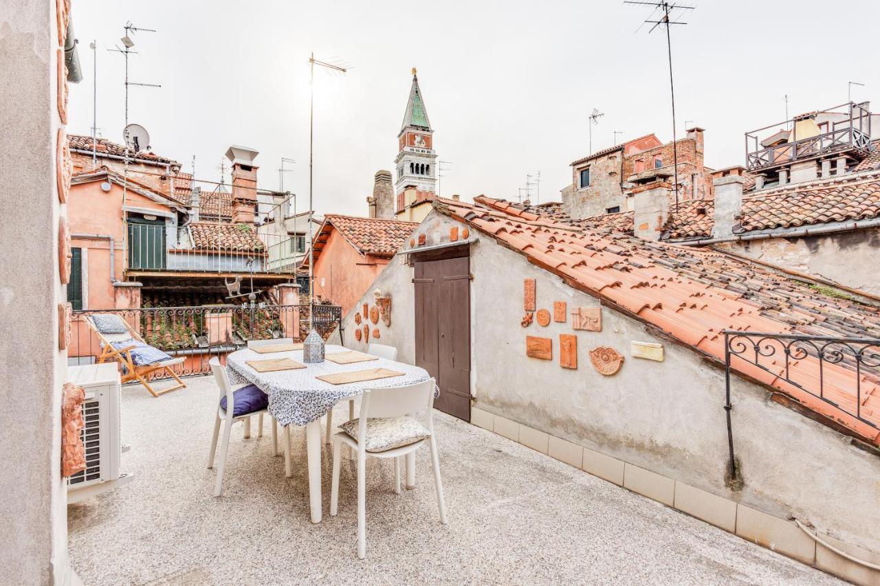 Ca Lu Vintage Flat Con Vista Su San Marco! Apartment Venice Luaran gambar