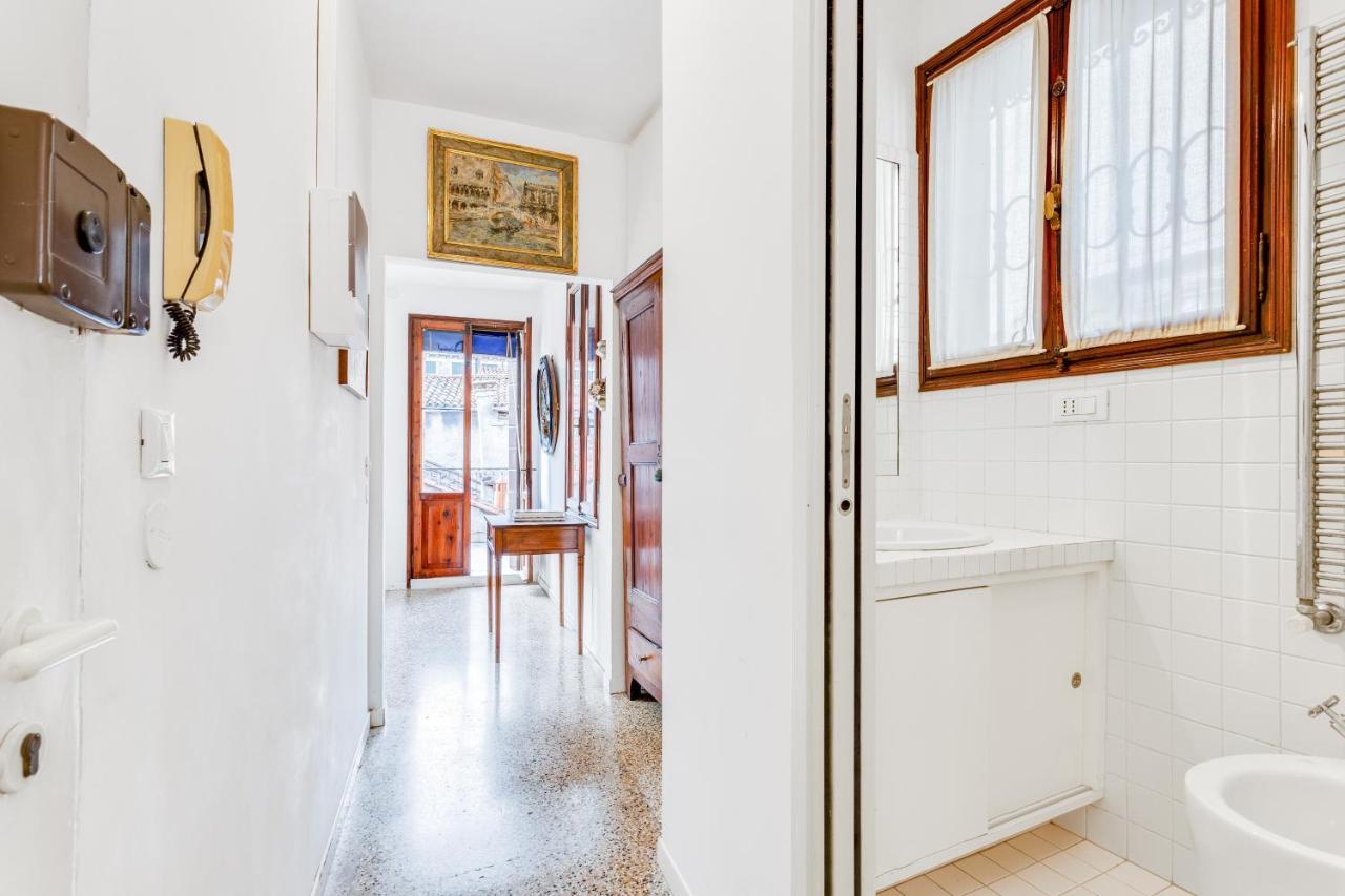 Ca Lu Vintage Flat Con Vista Su San Marco! Apartment Venice Luaran gambar